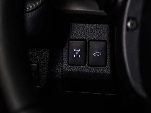 Toyota RAV4 IV (XA40) Рестайлинг с пробегом 2017 года, цена 2 298 000 рублей, 134592 км, внедорожник, Автокод Объявления