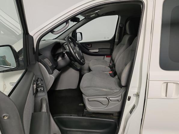 Hyundai H-1 II Рестайлинг 2 с пробегом 2021 года, цена 3 299 000 рублей, 171288 км, минивэн, Автокод Объявления