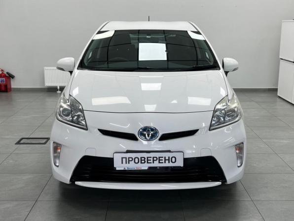 Toyota Prius III Рестайлинг (XW30) с пробегом 2015 года, цена 1 240 000 рублей, 114584 км, лифтбек, Автокод Объявления