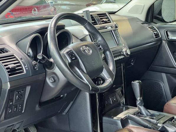 Toyota Land Cruiser Prado 150 Series Рестайлинг 1 с пробегом 2017 года, цена 4 100 000 рублей, 176621 км, внедорожник, Автокод Объявления