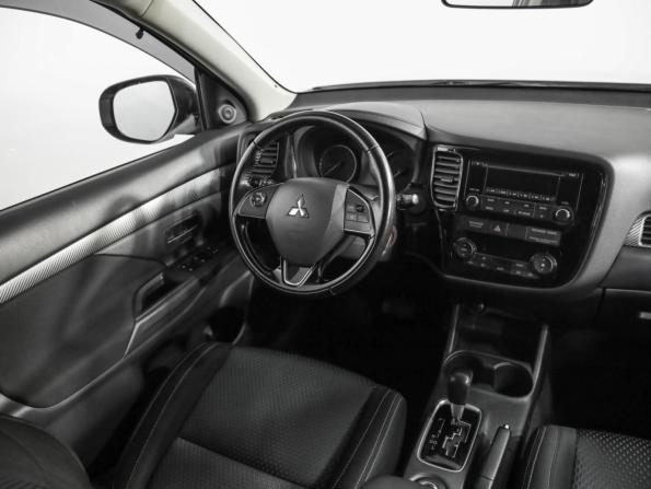 Mitsubishi Outlander III Рестайлинг 2 с пробегом 2016 года, цена 2 016 000 рублей, 38000 км, внедорожник, Автокод Объявления