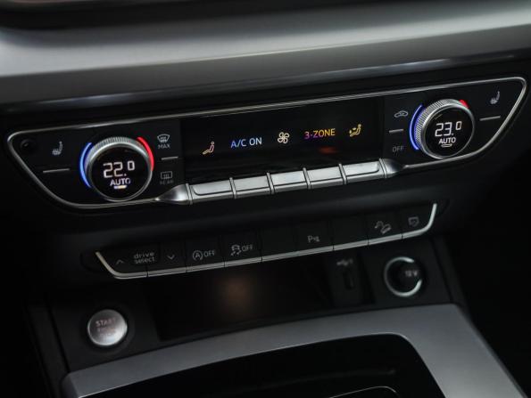 Audi Q5 II (FY) Рестайлинг с пробегом 2021 года, цена 4 978 777 рублей, 25000 км, внедорожник, Автокод Объявления