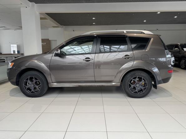 Mitsubishi Outlander II Рестайлинг с пробегом 2009 года, цена 940 000 рублей, 226254 км, внедорожник, Автокод Объявления