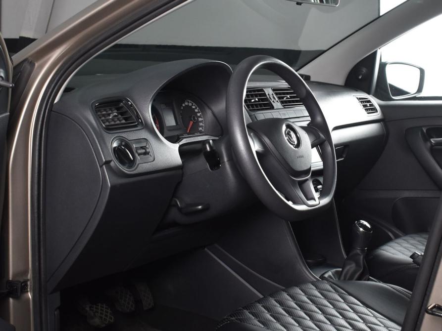 Volkswagen Polo V Рестайлинг Кемерово  - изображение 6