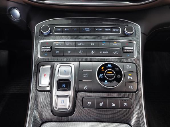Hyundai Santa Fe IV Рестайлинг с пробегом 2021 года, цена 3 750 000 рублей, 103564 км, внедорожник, Автокод Объявления