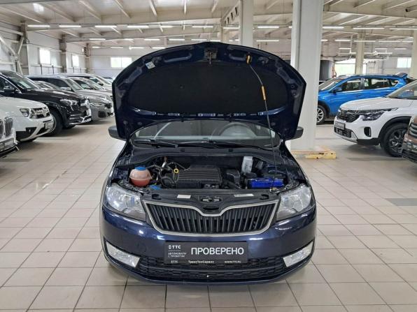 Skoda Rapid I с пробегом 2017 года, цена 1 355 000 рублей, 92630 км, лифтбек, Автокод Объявления
