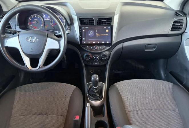 Hyundai Solaris I с пробегом 2012 года, цена 625 000 рублей, 252909 км, седан, Автокод Объявления