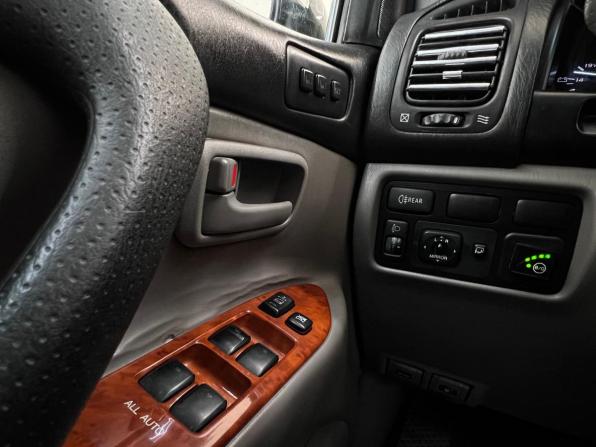 Toyota Land Cruiser 100 Series Рестайлинг 2 с пробегом 2006 года, цена 2 650 000 рублей, 300672 км, внедорожник, Автокод Объявления
