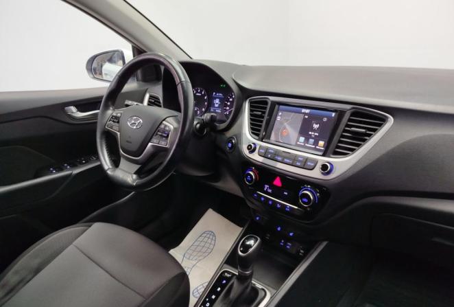 Hyundai Solaris II с пробегом 2018 года, цена 1 490 000 рублей, 58840 км, седан, Автокод Объявления