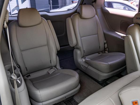 Kia Carnival III с пробегом 2017 года, цена 2 550 000 рублей, 131413 км, минивэн, Автокод Объявления
