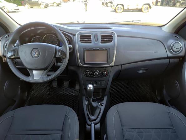 Renault Sandero II с пробегом 2018 года, цена 890 000 рублей, 185000 км, хэтчбек, Автокод Объявления