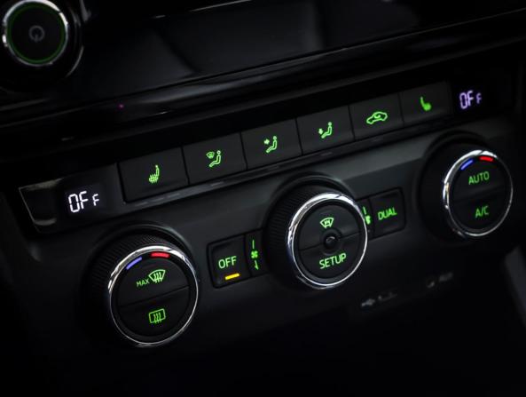 Skoda Octavia III (A7) с пробегом 2015 года, цена 1 490 000 рублей, 256000 км, лифтбек, Автокод Объявления