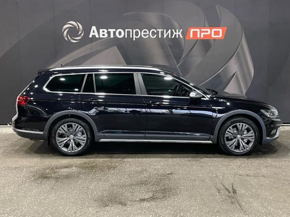 Volkswagen Passat B8 с пробегом 2018 года, цена 2 497 000 рублей, 143605 км, универсал, Автокод Объявления