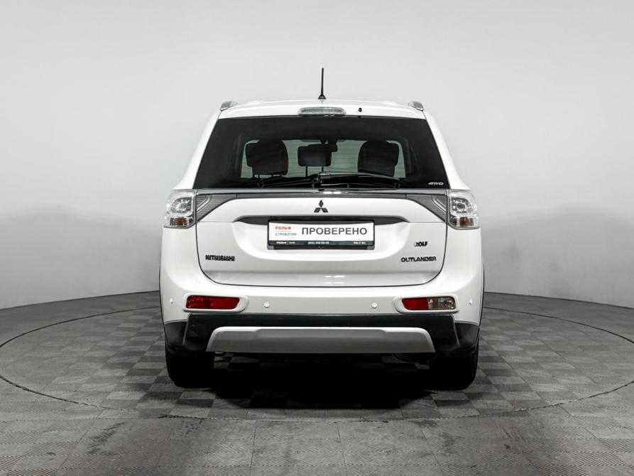 Mitsubishi Outlander III Рестайлинг Санкт-Петербург  - изображение 6