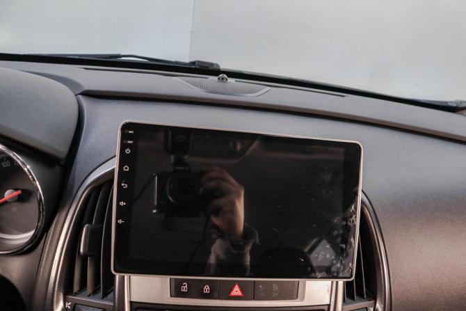 Opel Astra J с пробегом 2011 года, цена 1 079 000 рублей, 70842 км, хэтчбек, Автокод Объявления