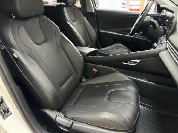 Hyundai Elantra VII (CN7) Рестайлинг с пробегом 2023 года, цена 2 050 000 рублей, 25563 км, седан, Автокод Объявления