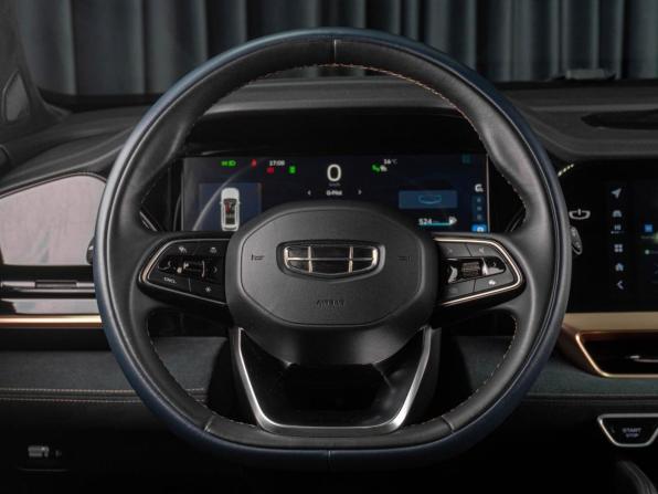 Geely Monjaro I с пробегом 2023 года, цена 3 539 000 рублей, 54835 км, внедорожник, Автокод Объявления