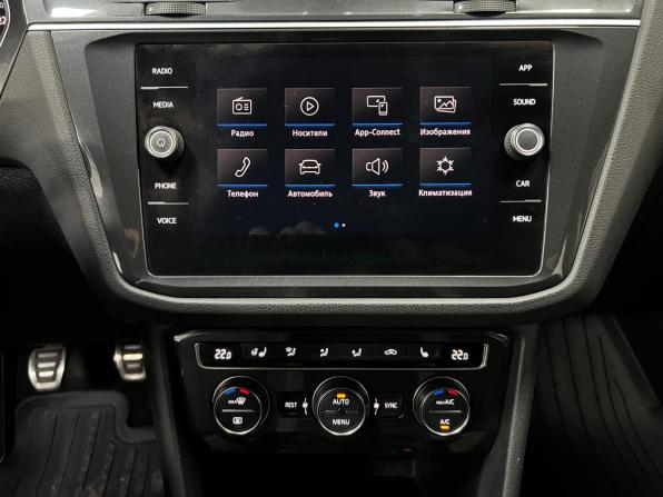 Volkswagen Tiguan II с пробегом 2018 года, цена 2 590 000 рублей, 103695 км, внедорожник, Автокод Объявления