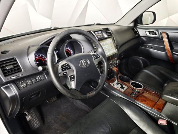 Toyota Highlander II (XU40) Рестайлинг с пробегом 2013 года, цена 1 743 000 рублей, 328084 км, внедорожник, Автокод Объявления