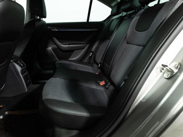 Skoda Octavia III (A7) Рестайлинг с пробегом 2019 года, цена 2 149 700 рублей, 124250 км, лифтбек, Автокод Объявления