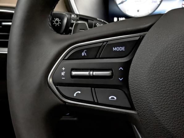 Hyundai Santa Fe IV Рестайлинг с пробегом 2021 года, цена 3 820 000 рублей, 46076 км, внедорожник, Автокод Объявления