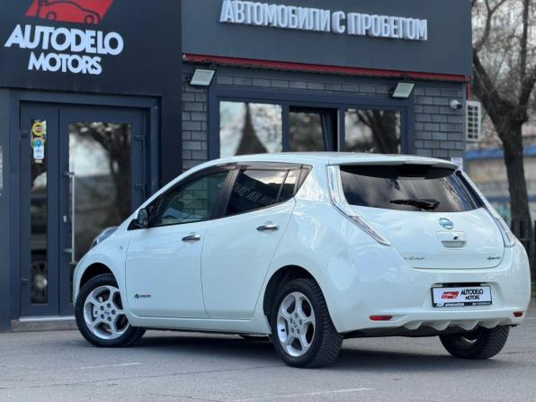 Nissan Leaf I (ZE0/AZE0) с пробегом 2012 года, цена 620 000 рублей, 79006 км, хэтчбек, Автокод Объявления
