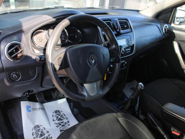 Renault Sandero II Рестайлинг с пробегом 2018 года, цена 970 000 рублей, 136845 км, хэтчбек, Автокод Объявления