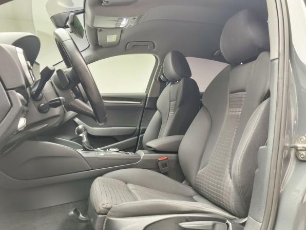 Audi A3 III (8V) Рестайлинг с пробегом 2017 года, цена 2 218 000 рублей, 125383 км, седан, Автокод Объявления