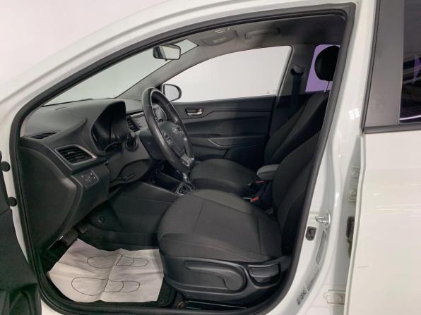 Hyundai Solaris II с пробегом 2017 года, цена 1 128 600 рублей, 171166 км, седан, Автокод Объявления