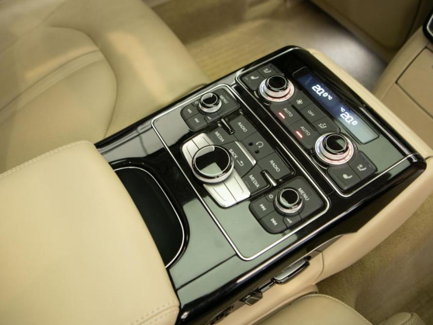 Audi A8 III (D4) Рестайлинг Москва  - изображение 30