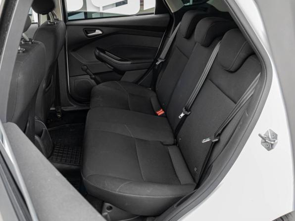 Ford Focus III Рестайлинг с пробегом 2015 года, цена 950 000 рублей, 159786 км, хэтчбек, Автокод Объявления