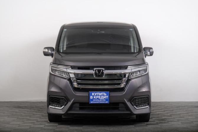Honda Stepwgn V Рестайлинг с пробегом 2019 года, цена 2 599 000 рублей, 55000 км, минивэн, Автокод Объявления