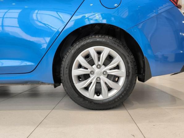 Hyundai Solaris II с пробегом 2019 года, цена 1 050 000 рублей, 60008 км, седан, Автокод Объявления