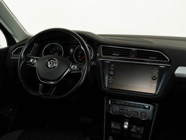 Volkswagen Tiguan II с пробегом 2020 года, цена 2 888 000 рублей, 55720 км, внедорожник, Автокод Объявления