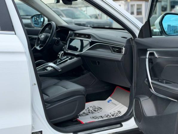 Geely Atlas Pro с пробегом 2023 года, цена 2 099 000 рублей, 20150 км, внедорожник, Автокод Объявления
