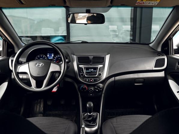 Hyundai Solaris I Рестайлинг с пробегом 2016 года, цена 969 000 рублей, 187339 км, седан, Автокод Объявления