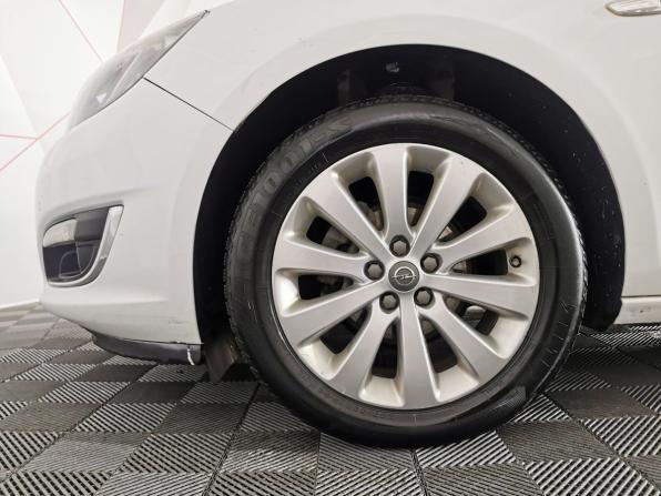 Opel Astra J Рестайлинг с пробегом 2014 года, цена 685 000 рублей, 179468 км, седан, Автокод Объявления