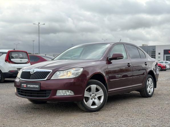 Skoda Octavia II (A5) Рестайлинг с пробегом 2013 года, цена 715 000 рублей, 217842 км, лифтбек, Автокод Объявления