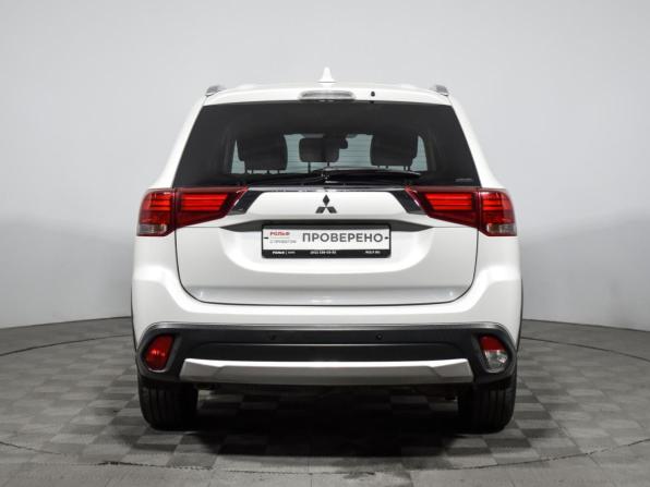 Mitsubishi Outlander III Рестайлинг 2 с пробегом 2017 года, цена 1 690 000 рублей, 194000 км, внедорожник, Автокод Объявления