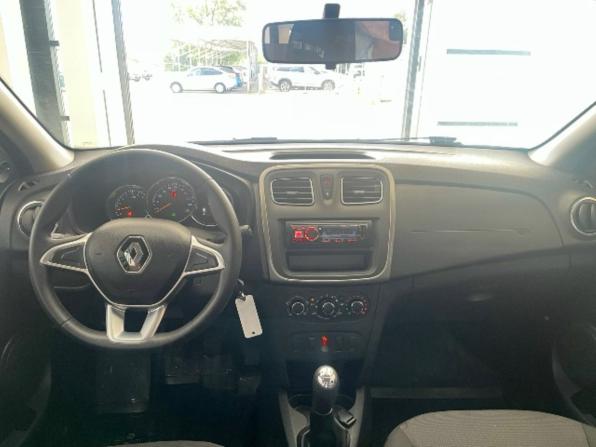 Renault Logan II Рестайлинг с пробегом 2018 года, цена 805 100 рублей, 127007 км, седан, Автокод Объявления