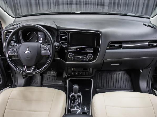 Mitsubishi Outlander III Рестайлинг 3 с пробегом 2019 года, цена 1 898 000 рублей, 103000 км, внедорожник, Автокод Объявления
