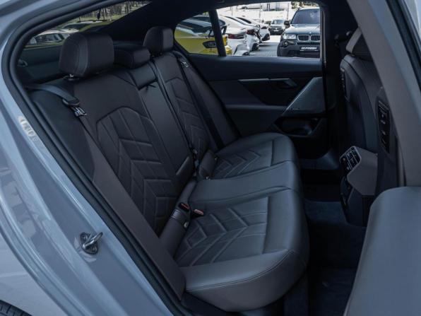 BMW 5 серии VIII (G60/G61/G68) с пробегом 2023 года, цена 6 277 800 рублей, 38786 км, седан, Автокод Объявления