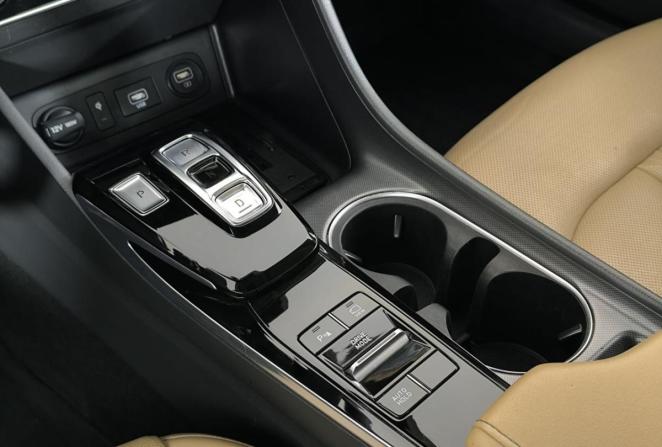 Hyundai Sonata VIII (DN8) с пробегом 2021 года, цена 2 500 000 рублей, 79165 км, седан, Автокод Объявления