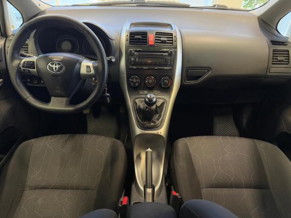 Toyota Auris I Рестайлинг с пробегом 2010 года, цена 670 000 рублей, 150000 км, хэтчбек, Автокод Объявления