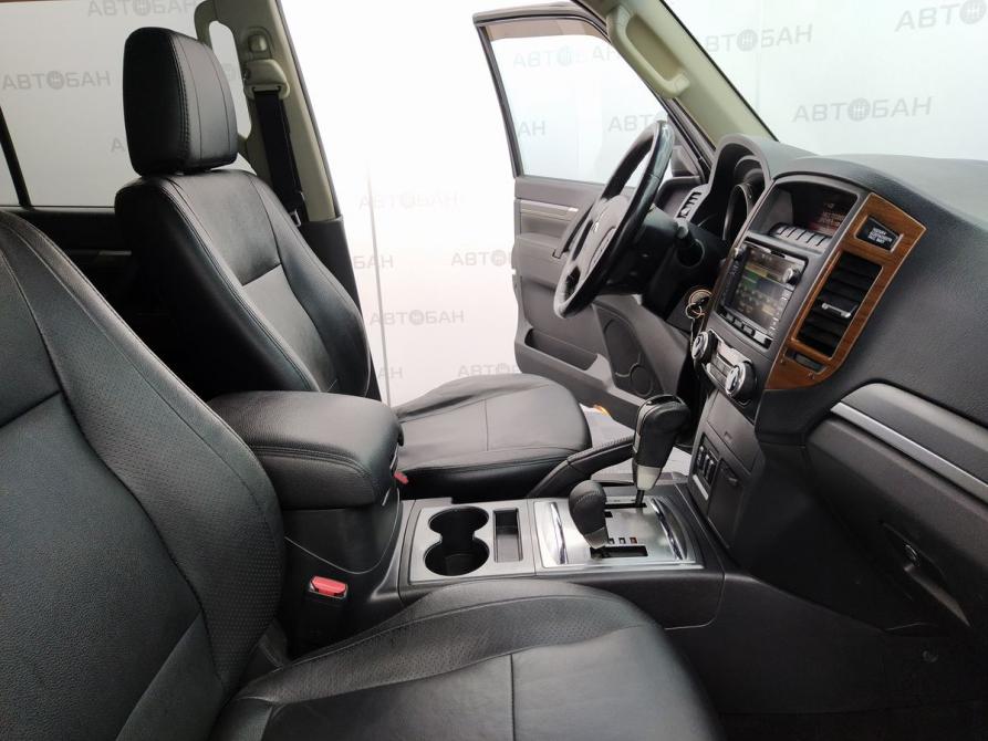 Mitsubishi Pajero IV Рестайлинг 1 Екатеринбург  - изображение 23