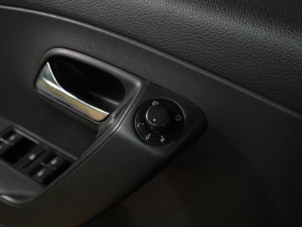 Volkswagen Polo V Рестайлинг с пробегом 2016 года, цена 929 000 рублей, 176931 км, седан, Автокод Объявления