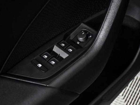 Skoda Octavia IV (A8) с пробегом 2021 года, цена 1 710 000 рублей, 137887 км, лифтбек, Автокод Объявления