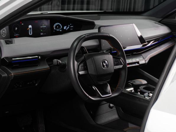 Changan UNI-V I с пробегом 2023 года, цена 2 099 000 рублей, 82914 км, лифтбек, Автокод Объявления