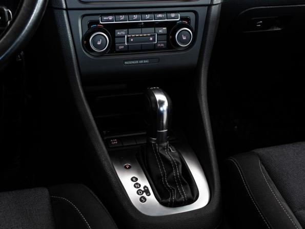 Volkswagen Golf VI с пробегом 2011 года, цена 819 000 рублей, 125584 км, хэтчбек, Автокод Объявления