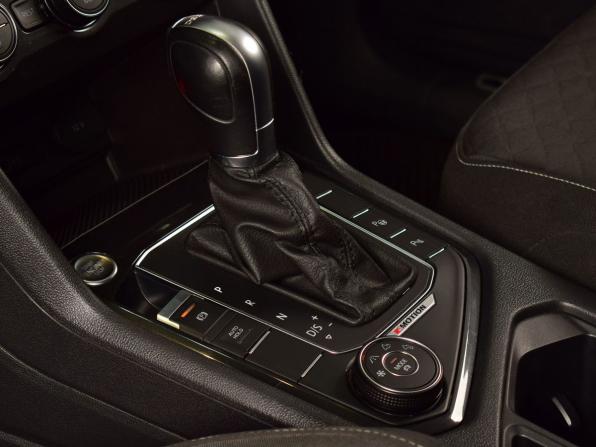 Volkswagen Tiguan II с пробегом 2018 года, цена 2 175 995 рублей, 190597 км, внедорожник, Автокод Объявления